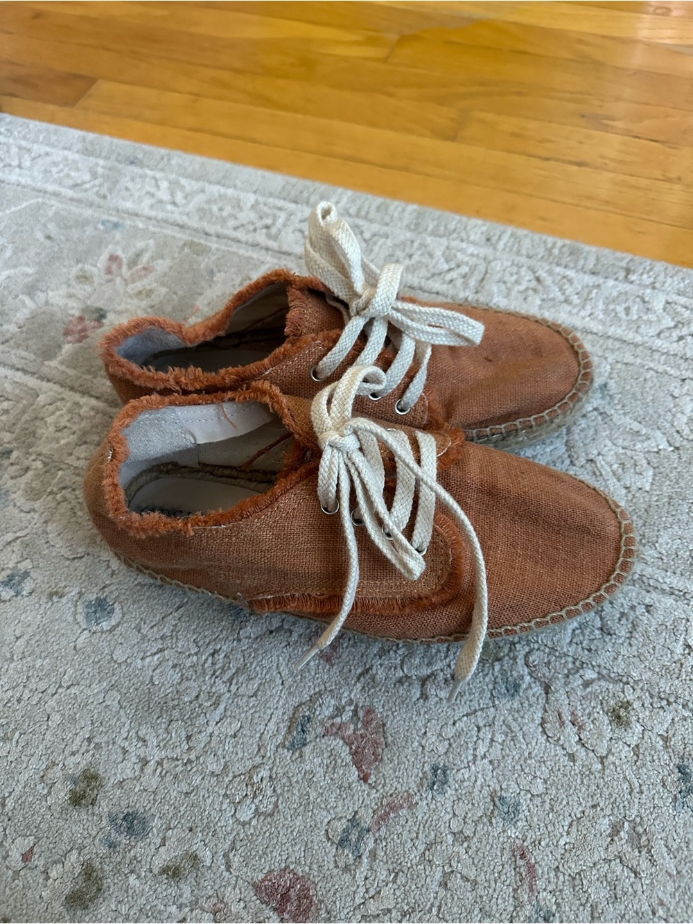 Women’s Casual Lace-Up Canvas Shoes in Rust